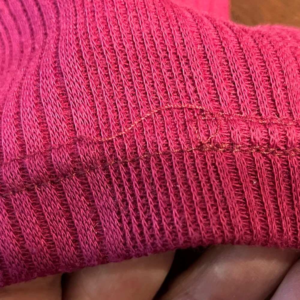 Limited Deep Red Ribbed Top - Picture 11 of 11